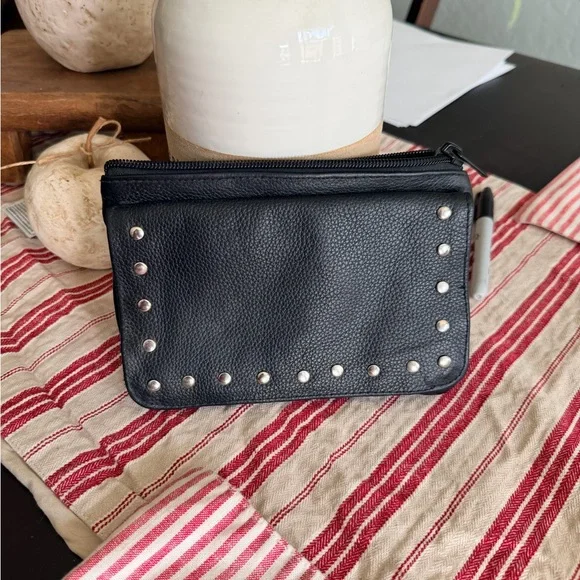 Black Studded belt bag - Picture 2 of 6